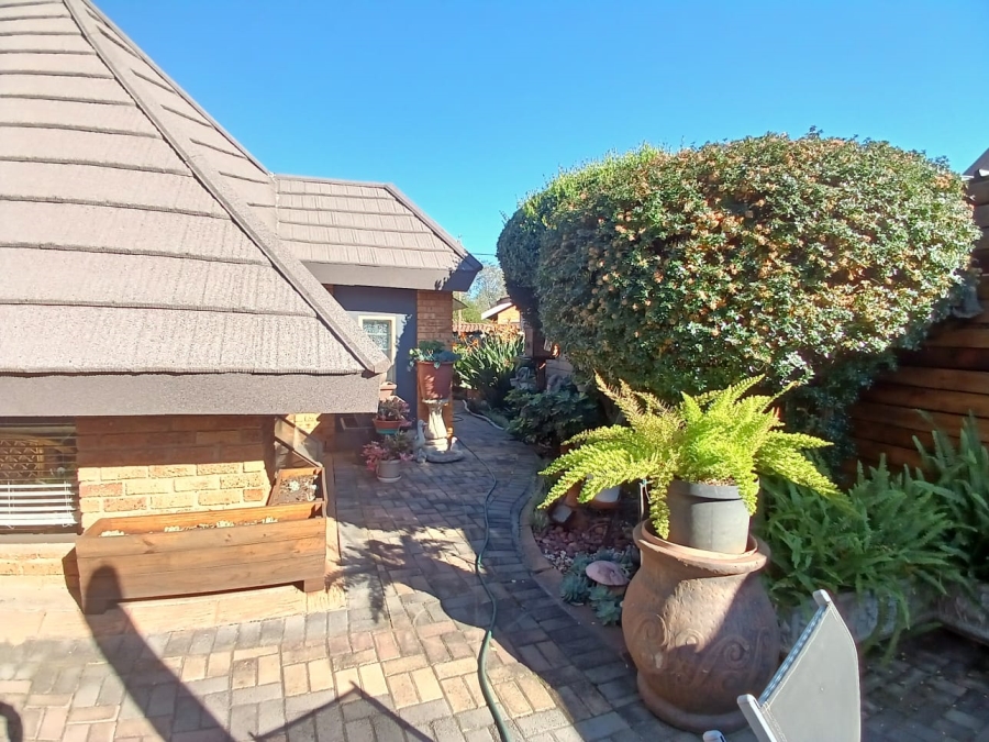 4 Bedroom Property for Sale in Vaalpark Free State